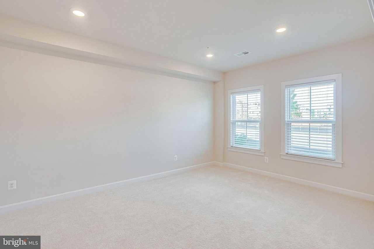 43469 Grandmoore St - Photo 6 of 50