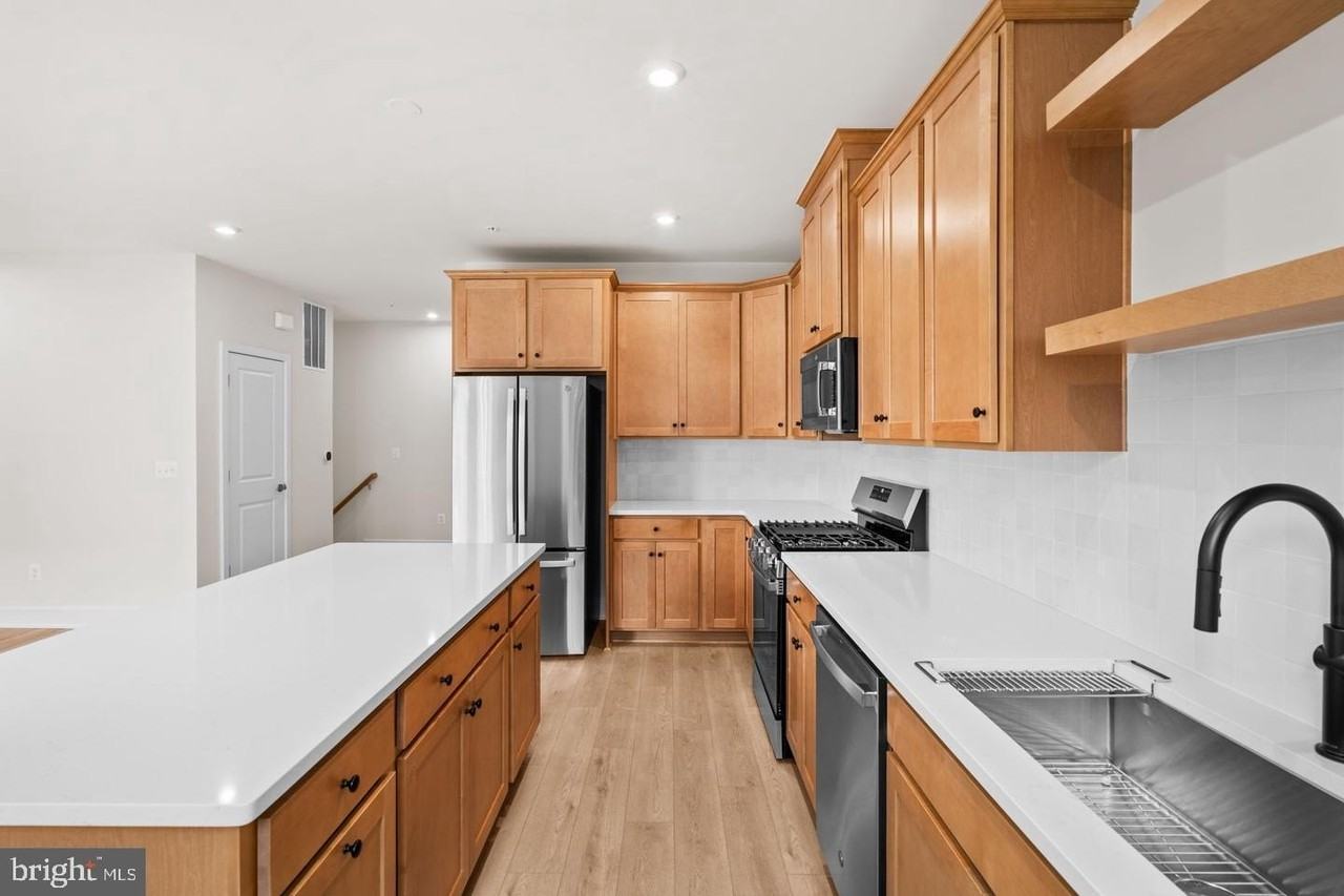 21843 Beckhorn Station Ter - Photo 7 of 16