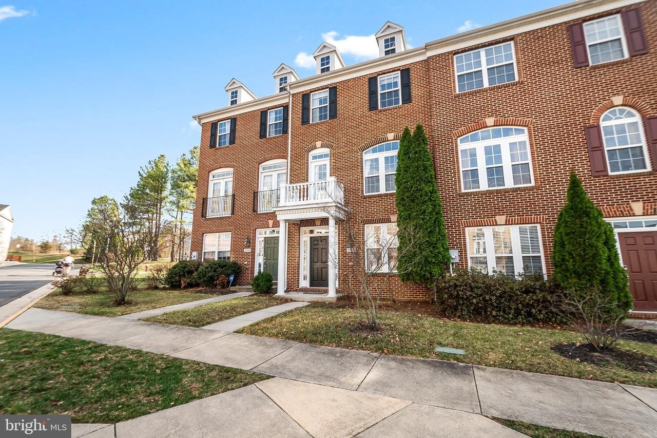 20916 Houseman Ter - Photo 4 of 37