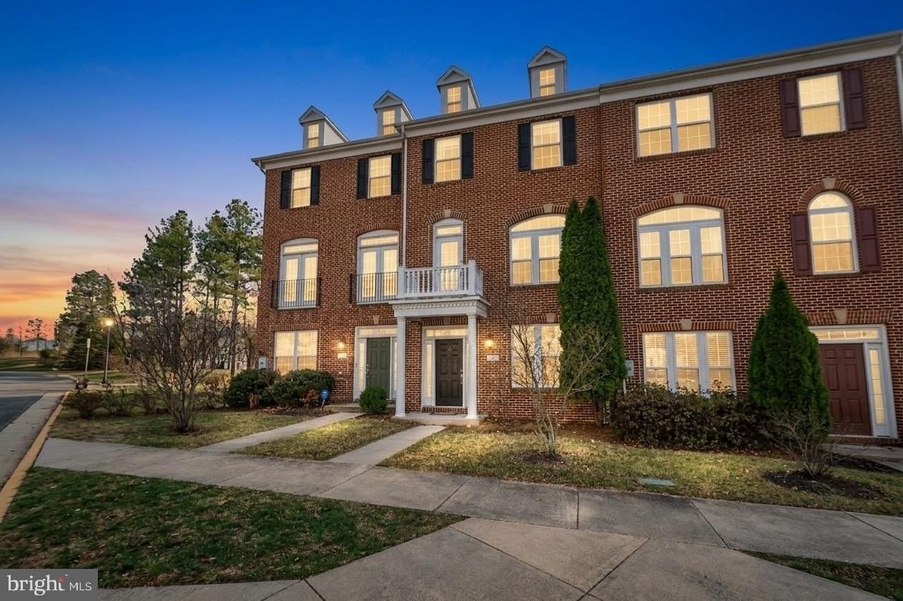 20916 Houseman Ter - Photo 5 of 37