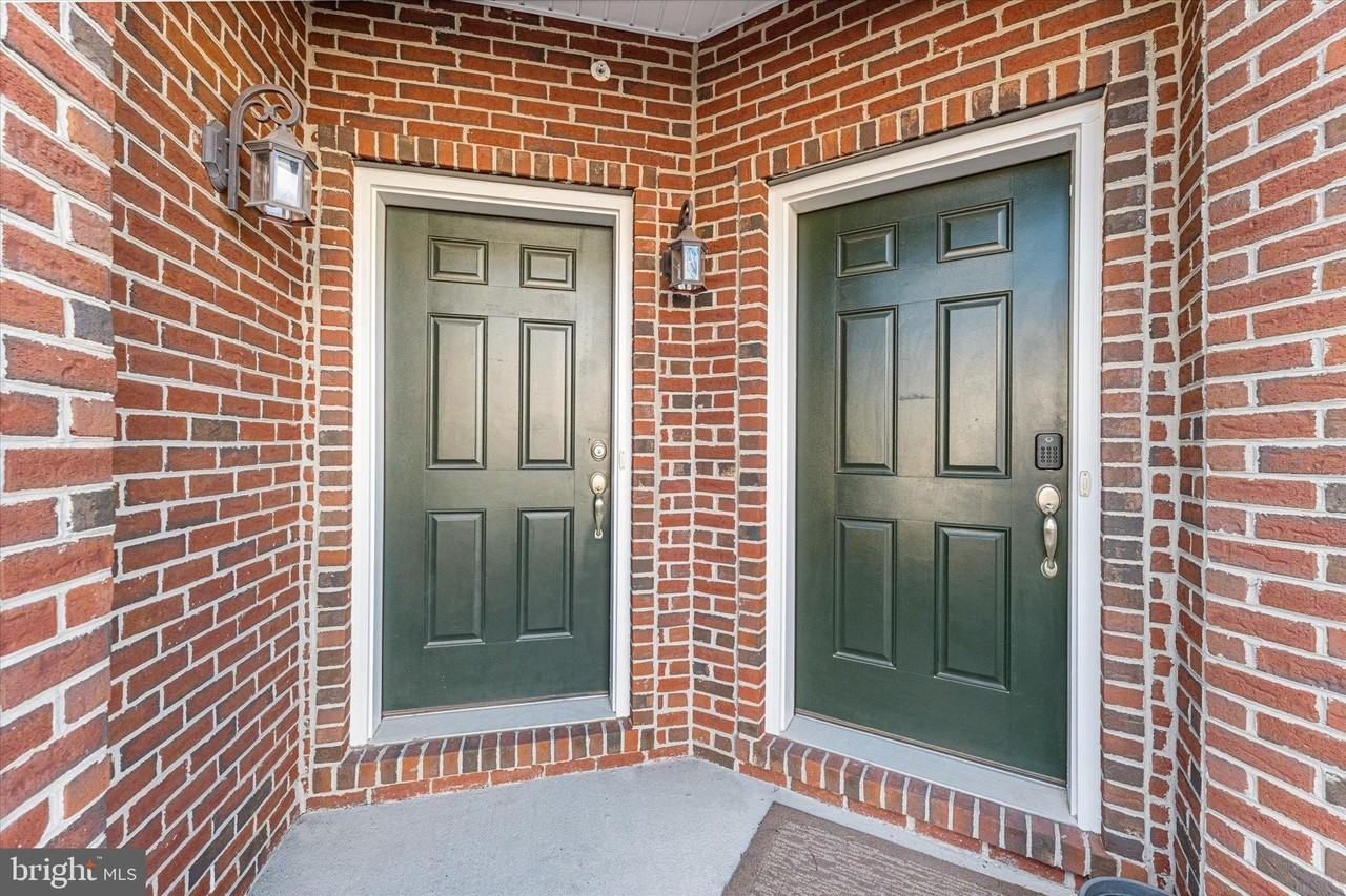 44027 Etna Ter - Photo 4 of 43