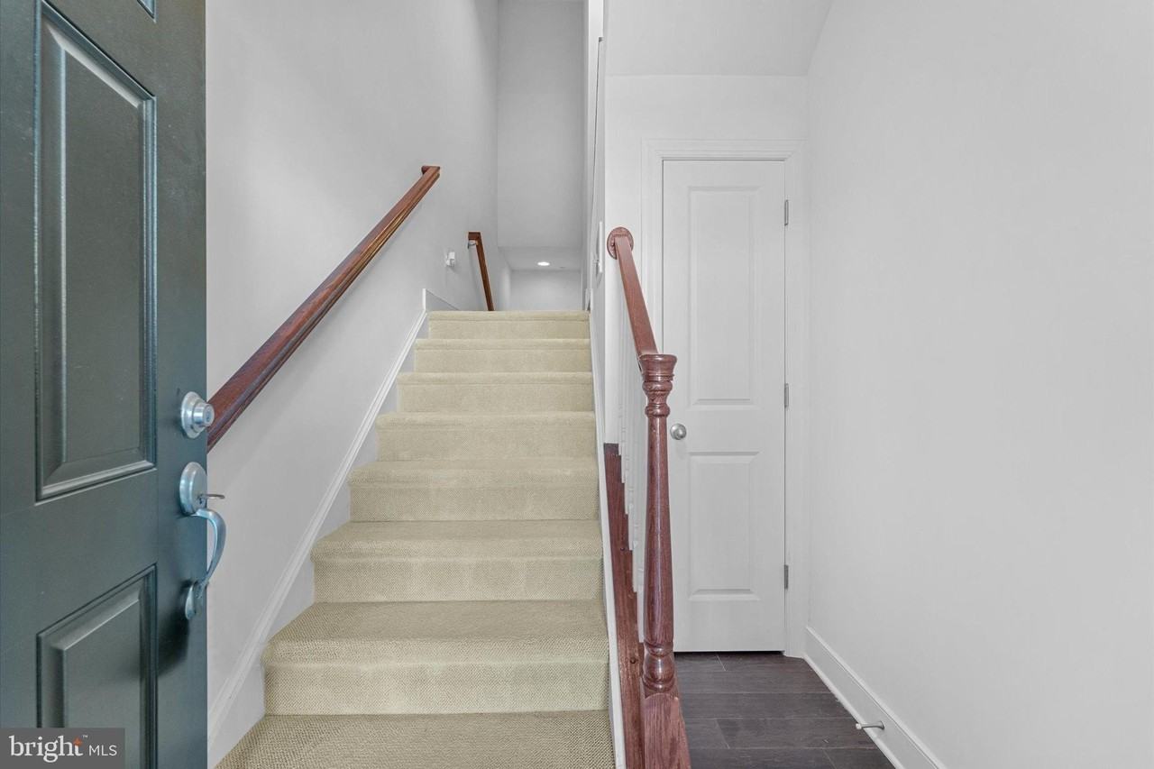 44027 Etna Ter - Photo 5 of 43