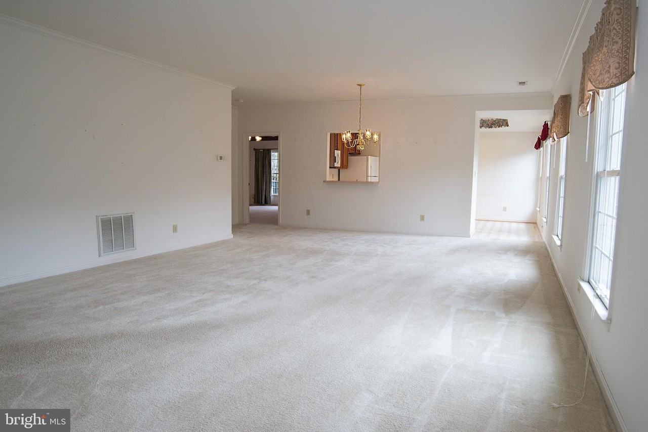 9214 Saint Andrews Ln - Photo 4 of 36