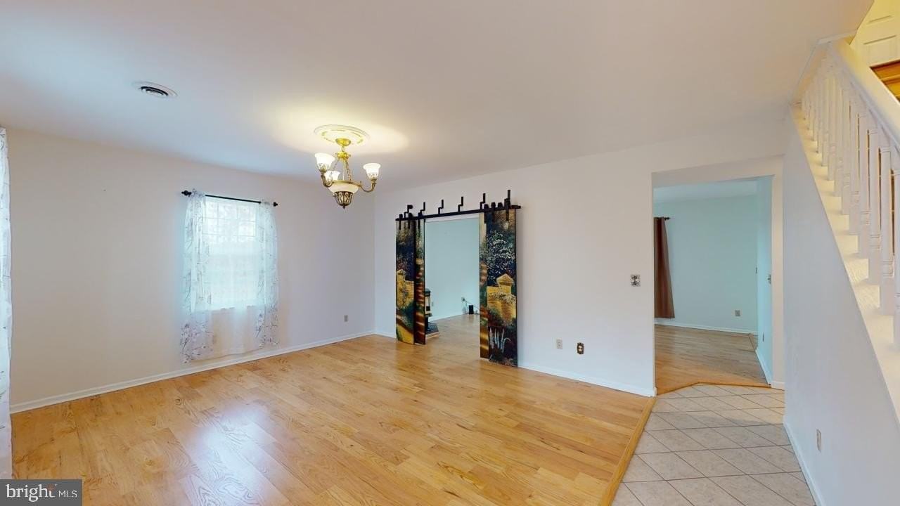 252 S Lakewood Dr - Photo 5 of 32