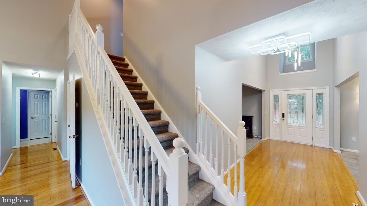 202 Lakeside Loop - Photo 3 of 45