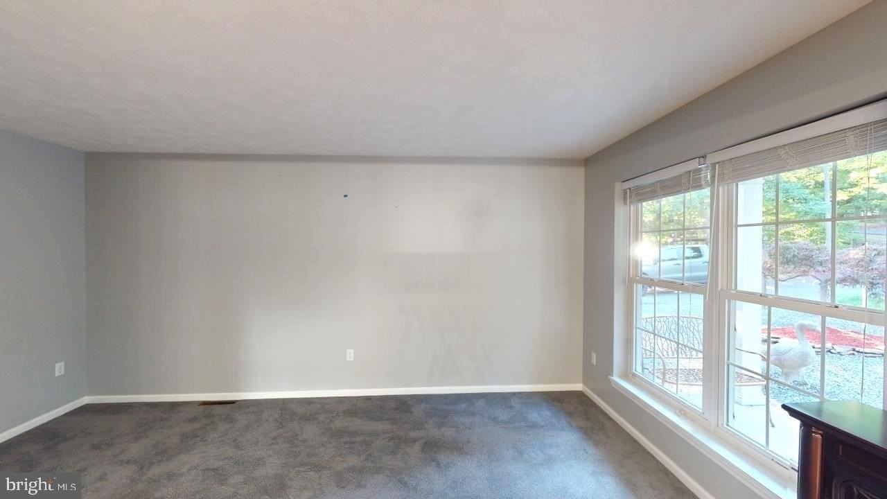 202 Lakeside Loop - Photo 7 of 45