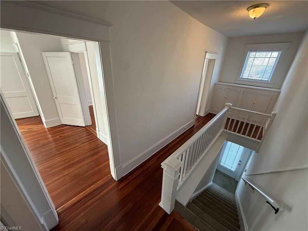 174 W End Blvd - Photo 2 of 6