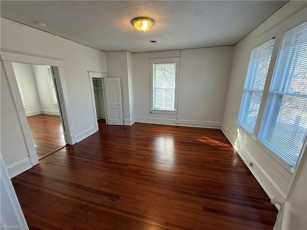 174 W End Blvd - Photo 3 of 6