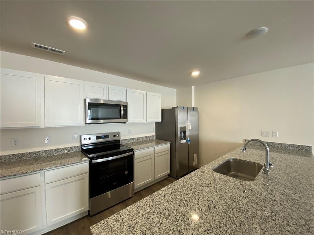 105 Knob Ln - Photo 2 of 20