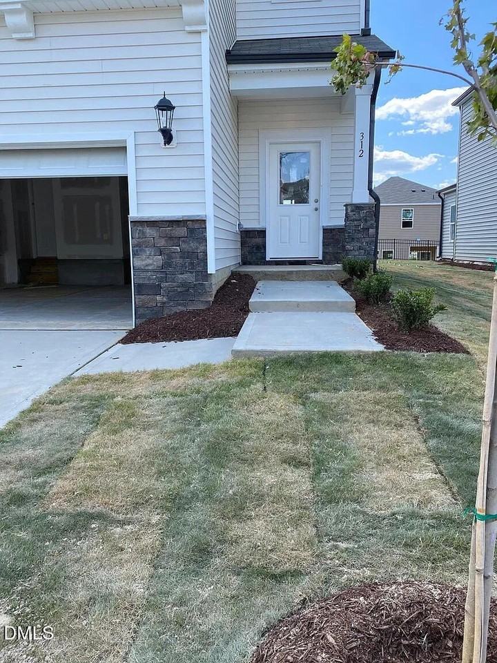 312 Wilbur Lake Dr - Photo 2 of 17