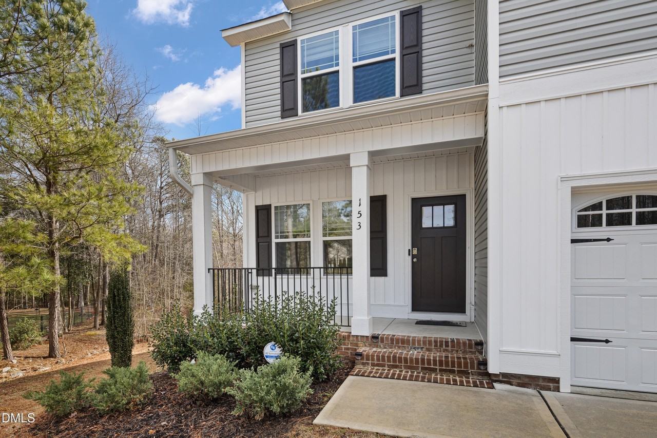 153 Bounty Cir - Photo 2 of 28