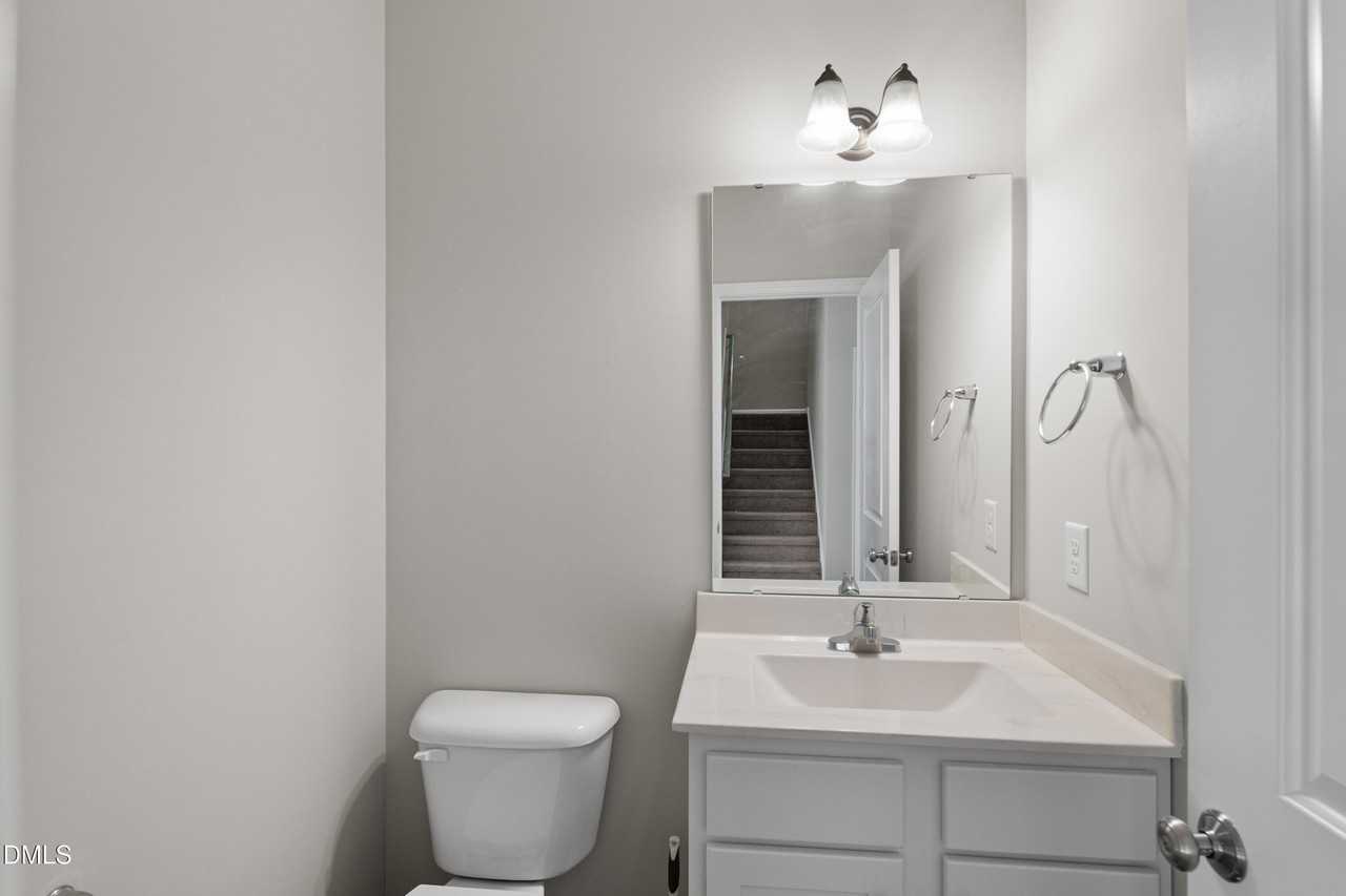 153 Bounty Cir - Photo 6 of 28