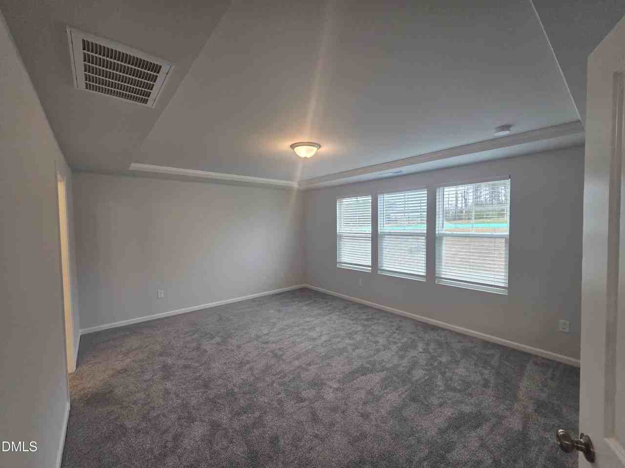 109 Sea Cave Ln - Photo 4 of 20