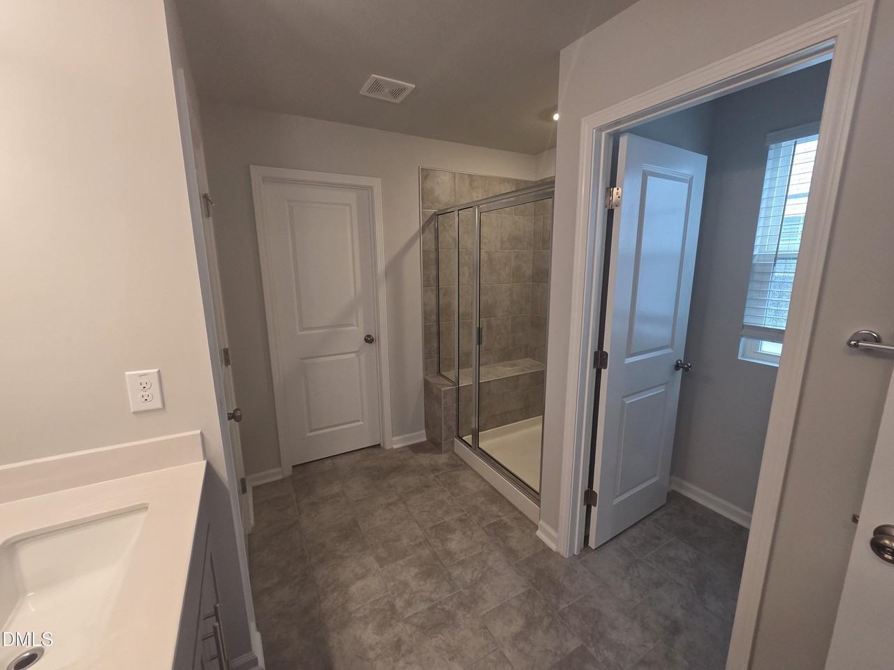 109 Sea Cave Ln - Photo 7 of 20