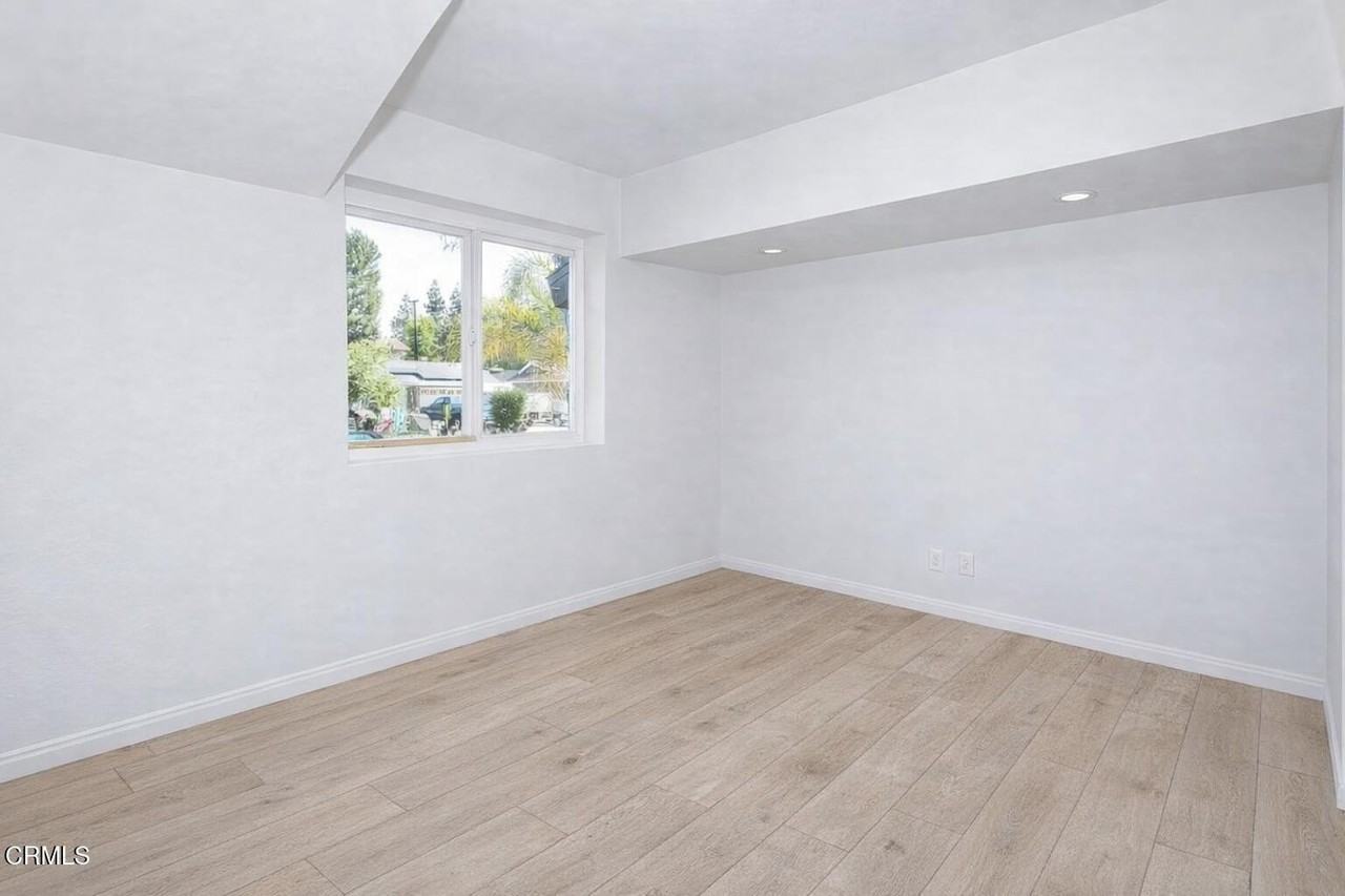 639 Calle Tulipan - Photo 5 of 5