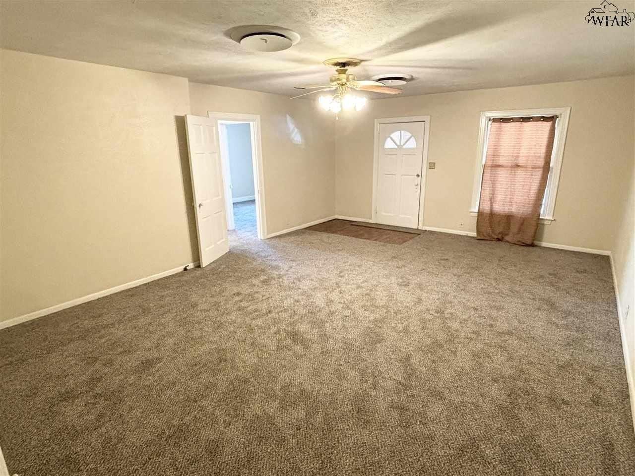 2132 Avenue J - Photo 3 of 22