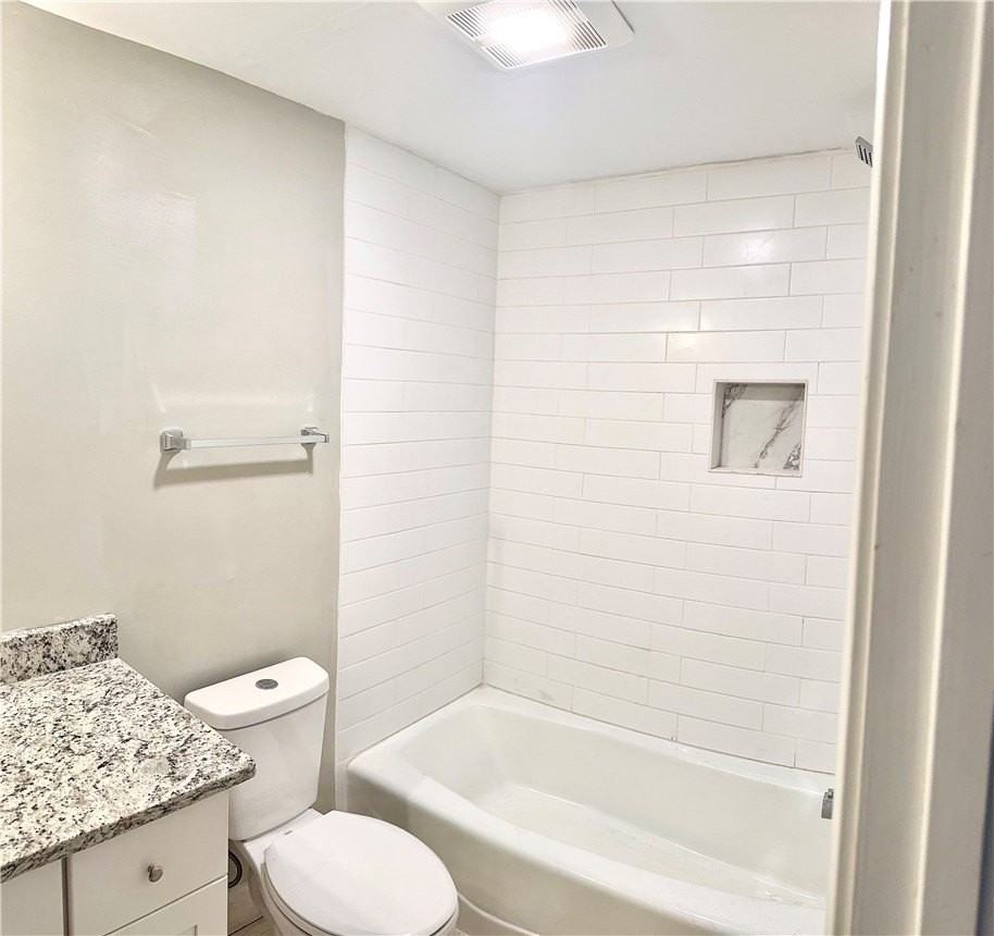 245 Willow Ct - Photo 6 of 12