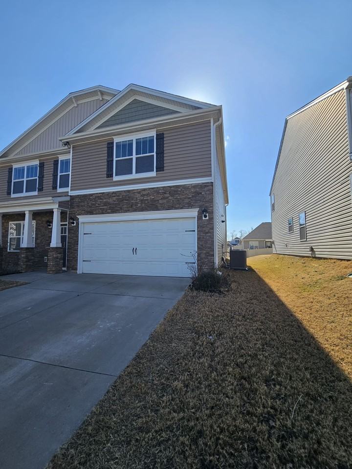 25 Corbel Dr #1 - Photo 2 of 35