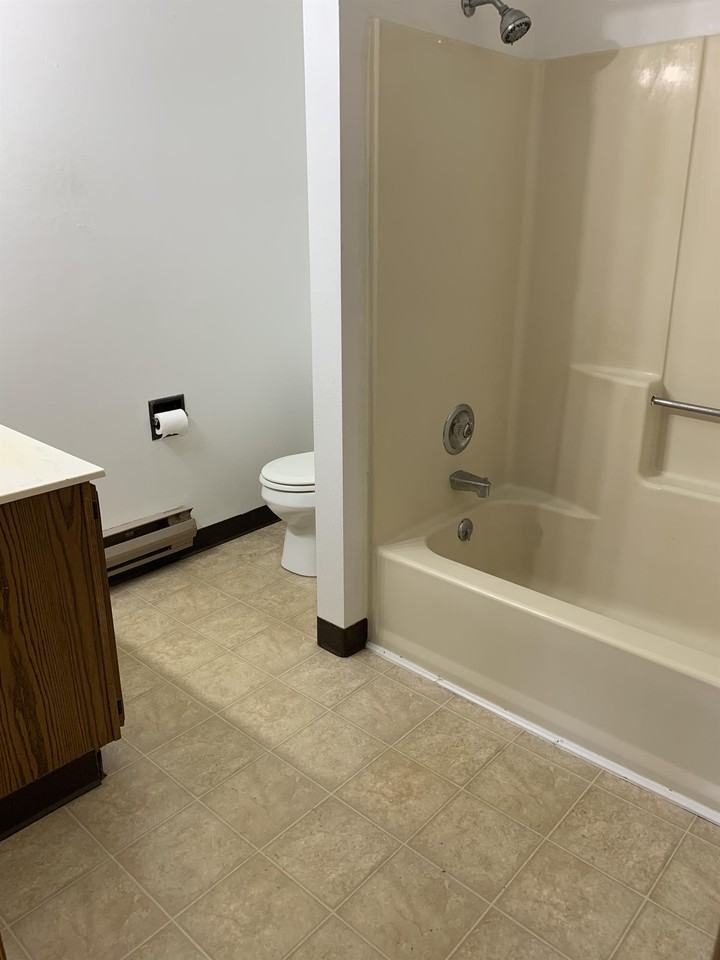 1108 10th Ave N - Photo 5 of 7