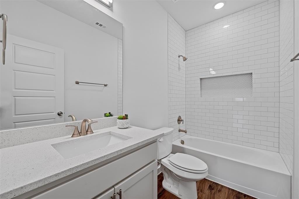 408 Luke St - Photo 6 of 8