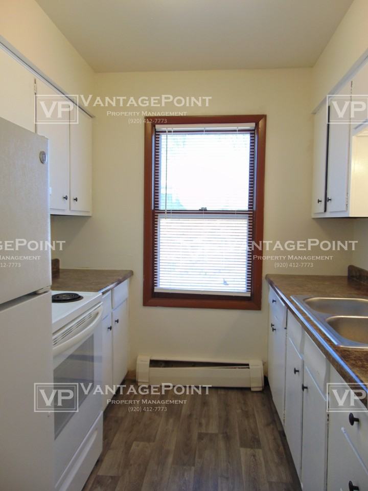 1269 Shawano Avenue - Photo 5 of 10