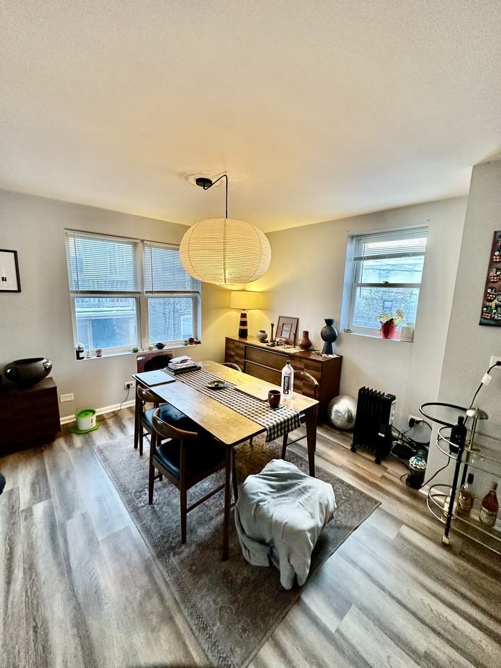 920 W 35th Pl - Photo 3 of 18