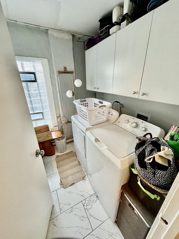 920 W 35th Pl - Photo 5 of 18