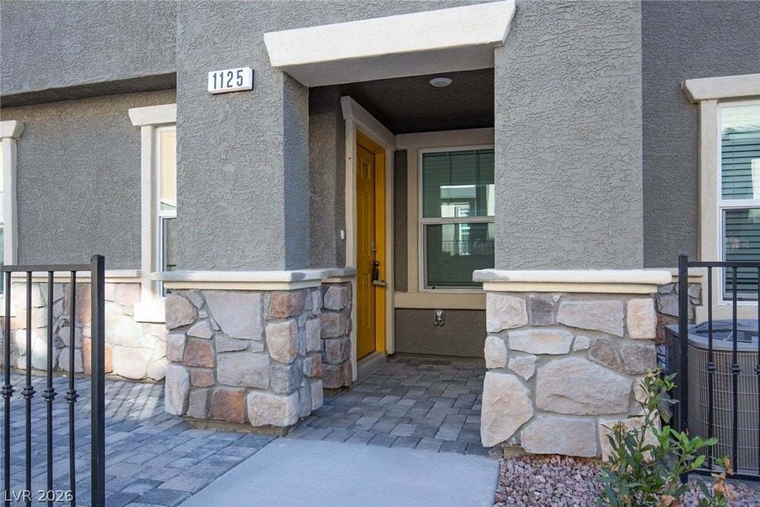 1125 Scarlet Sparrow St - Photo 5 of 36