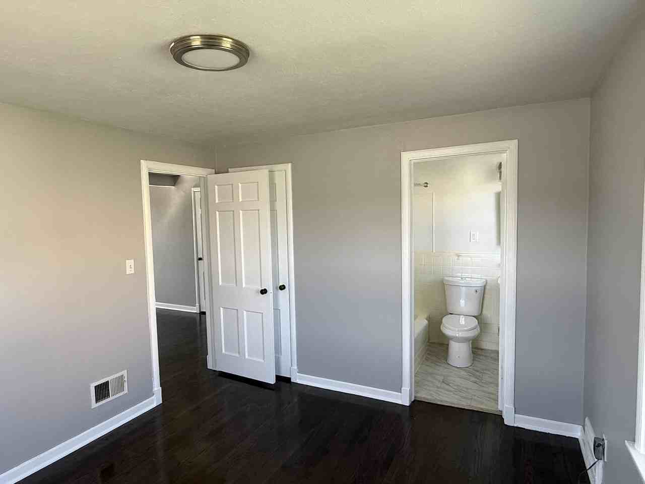 524 East 26th Avenue - Photo 2 of 11