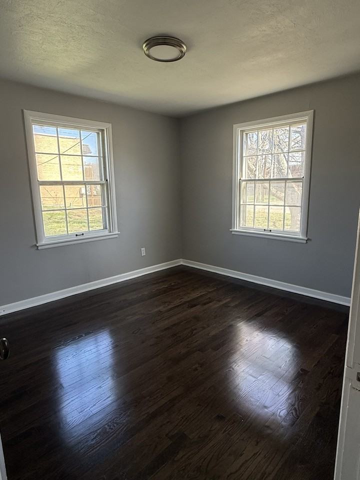 524 East 26th Avenue - Photo 3 of 11