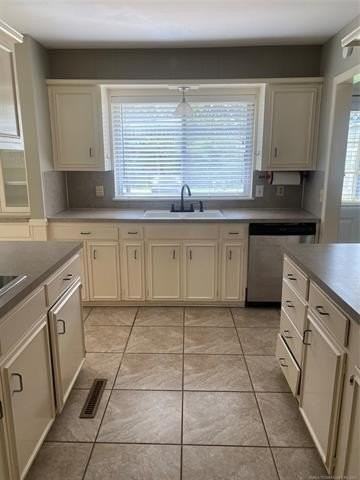 6811 E 58th St - Photo 6 of 8