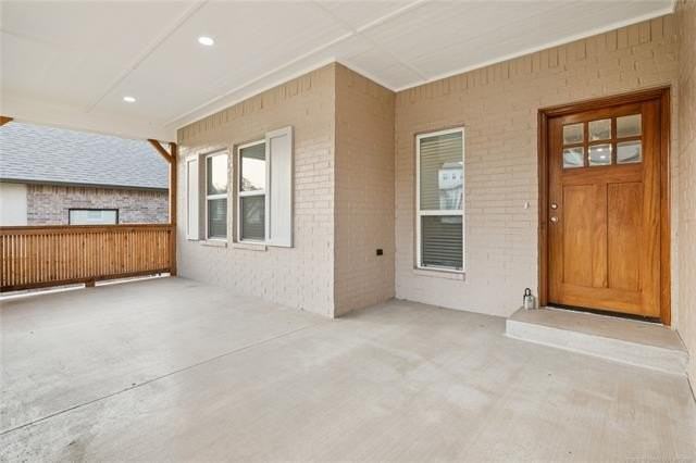 3306 Harbour Town Pl - Photo 4 of 40