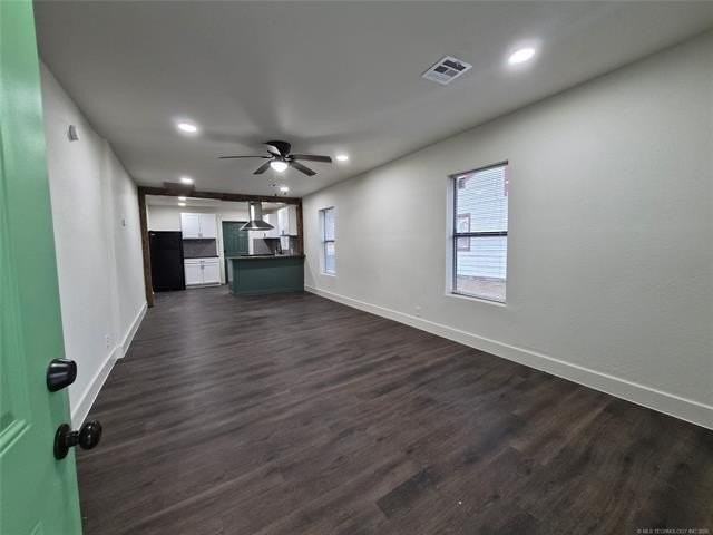 1409 Summit St - Photo 2 of 15