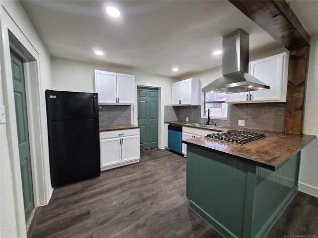 1409 Summit St - Photo 4 of 15