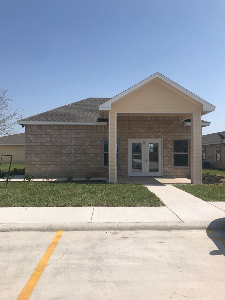 Calli Village Apartments - Photo 4 of 9