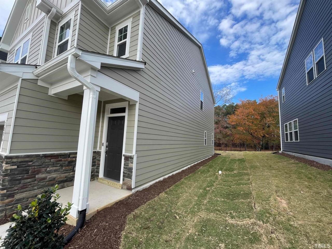 1836 Porch Swing Way - Photo 2 of 34