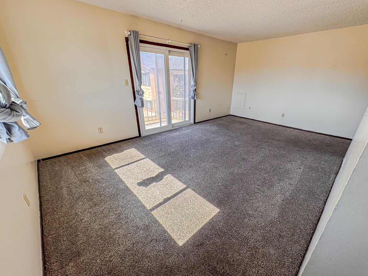 532 Melton St #A - Photo 2 of 9