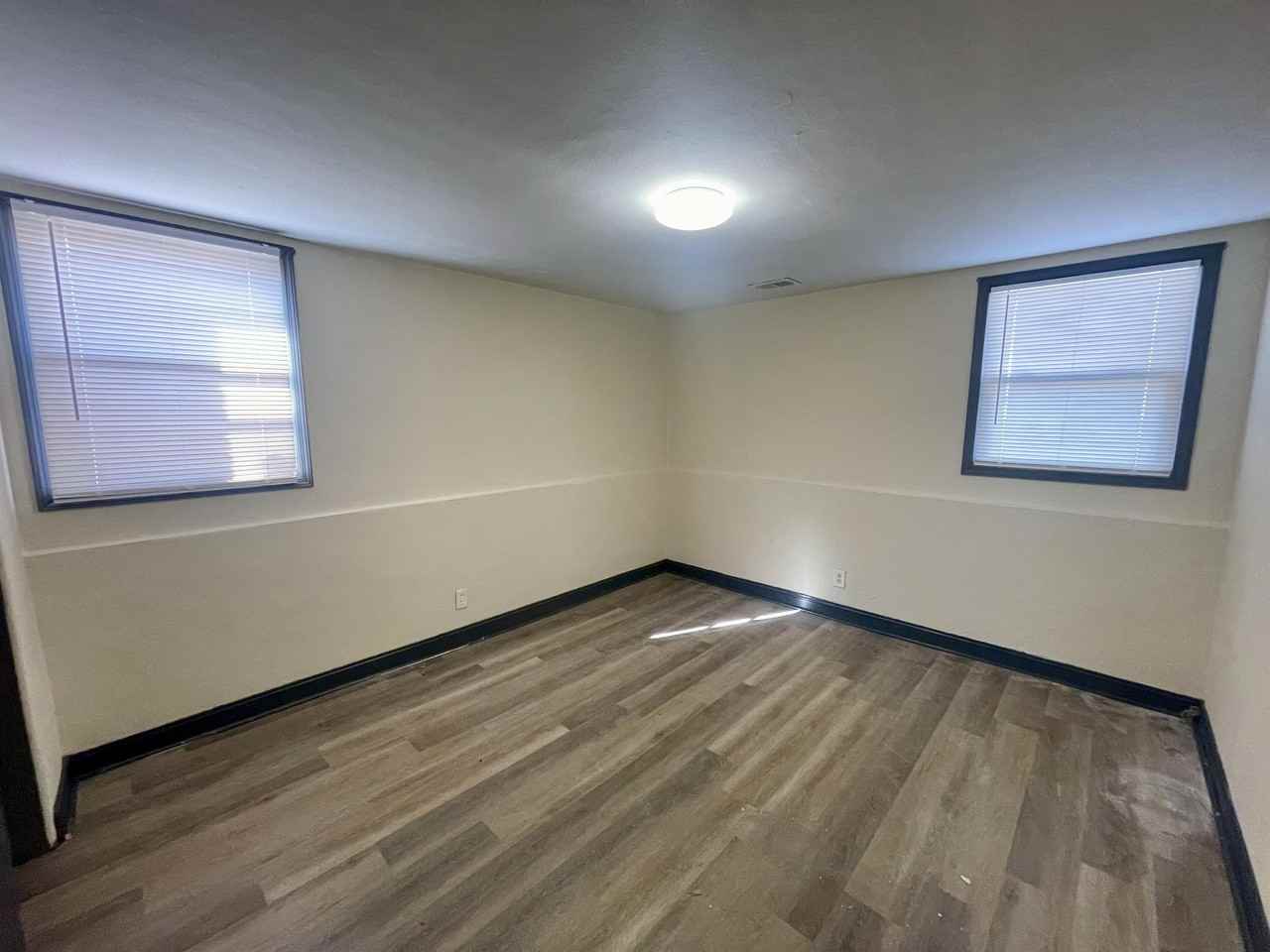 2419 Plymouth Avenue North - Photo 3 of 36