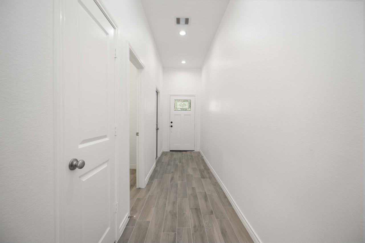 4406 Sterling St #A - Photo 2 of 14