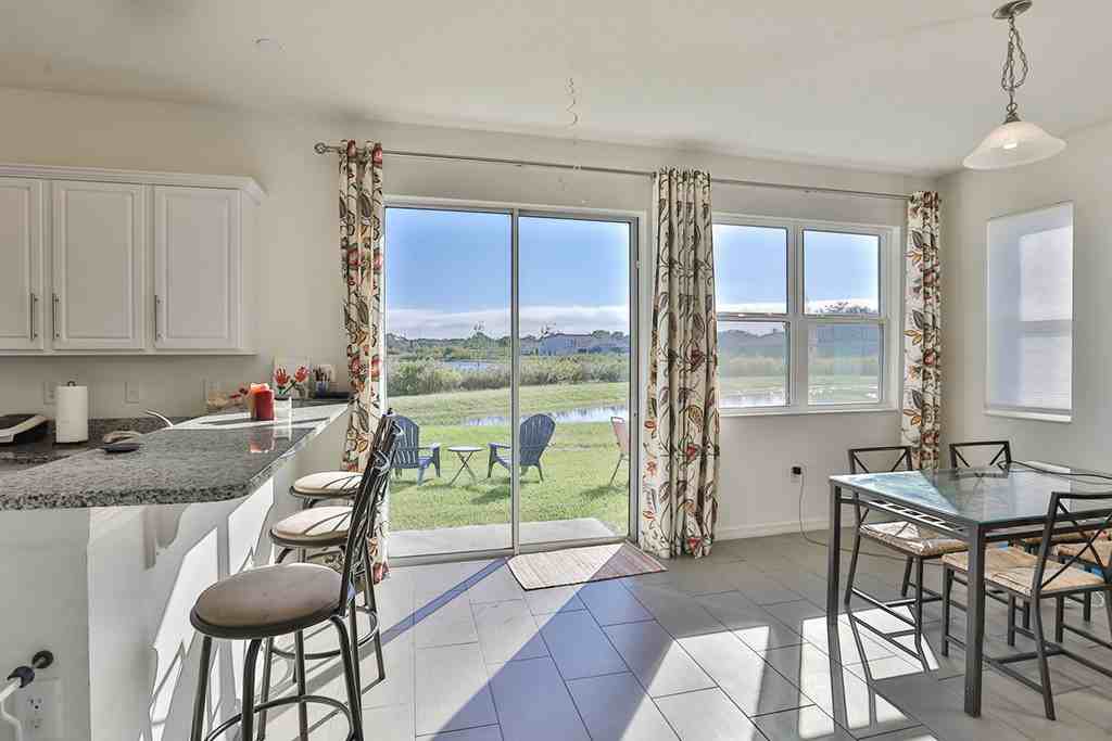 10546 Medford Lake Dr - Photo 7 of 28