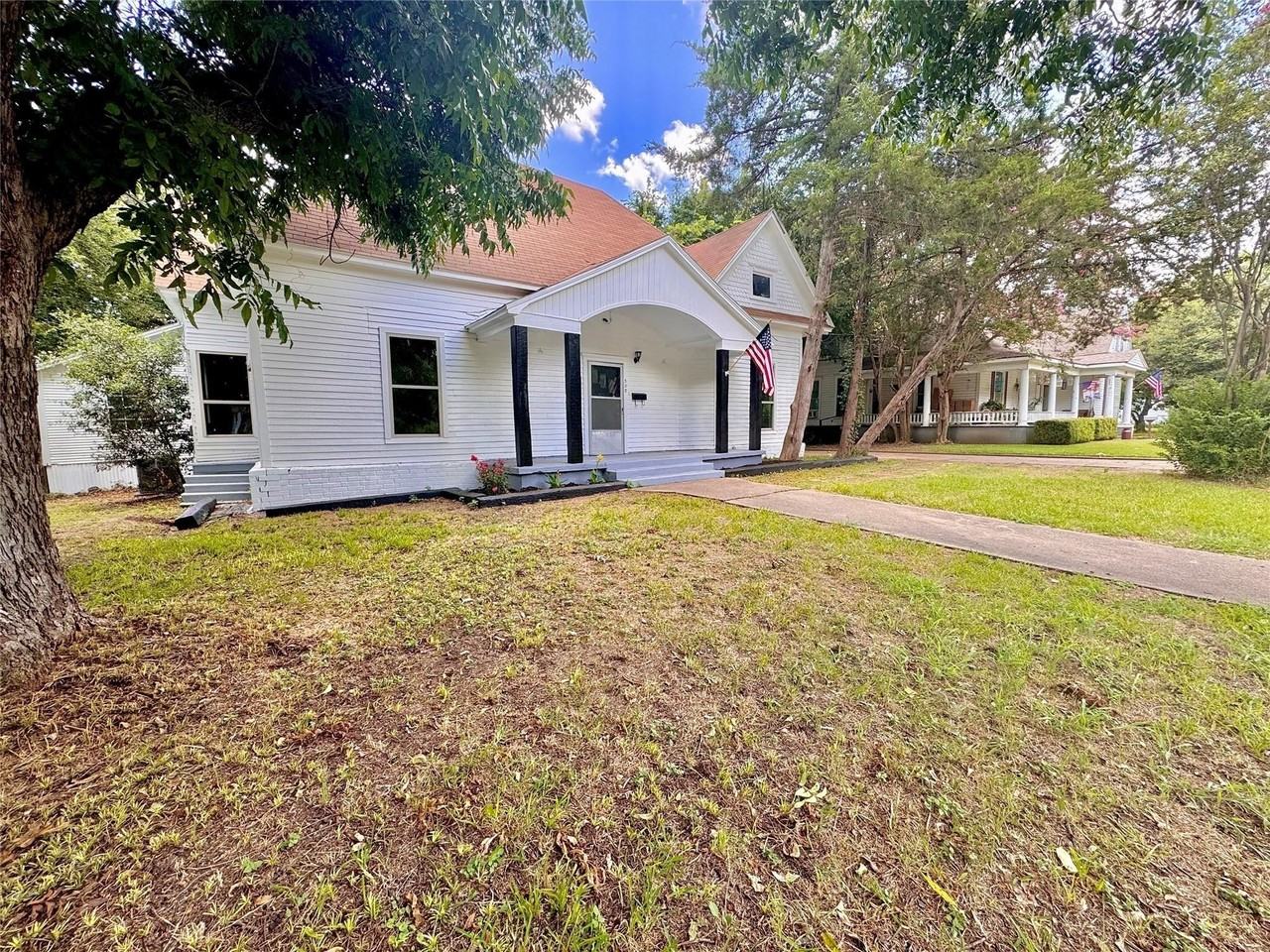 508 E Franklin St - Photo 3 of 20