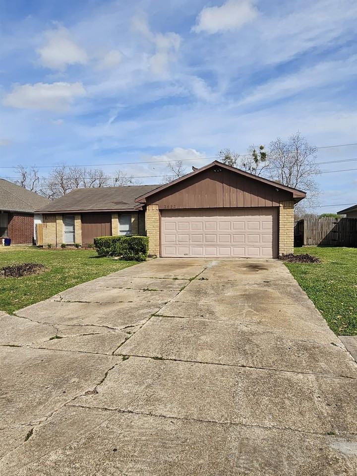 3923 Cedar Gardens Dr - Photo 2 of 13