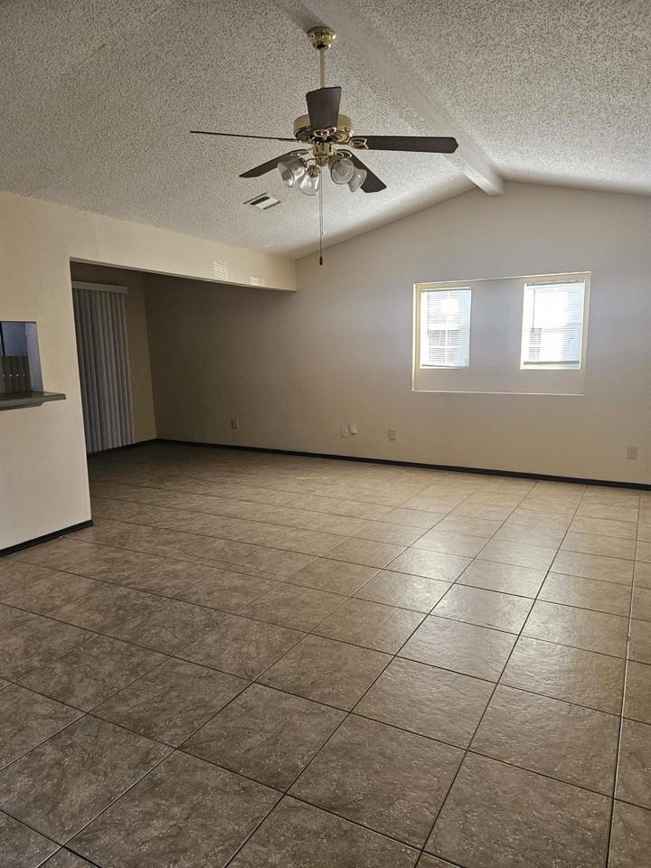 3923 Cedar Gardens Dr - Photo 6 of 13