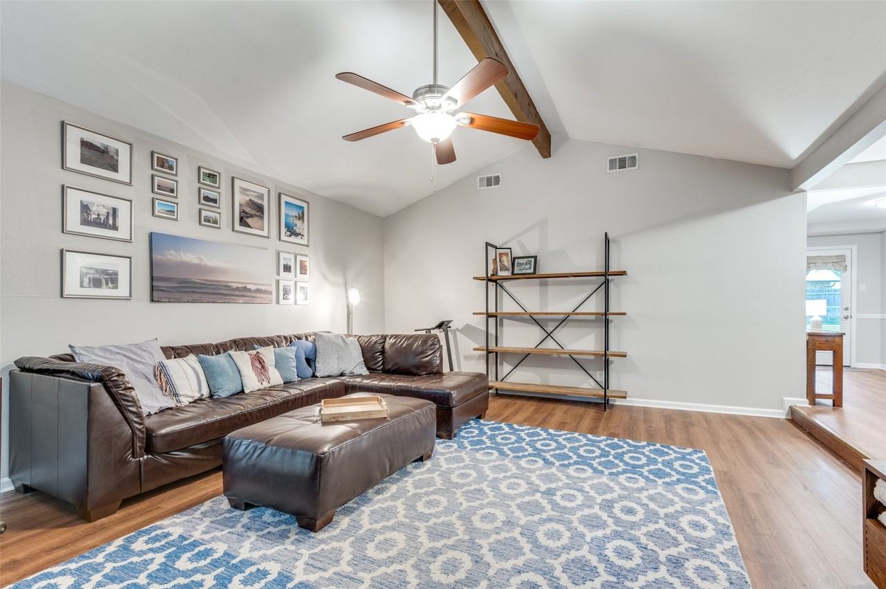 2828 Oak Forest Dr - Photo 7 of 25