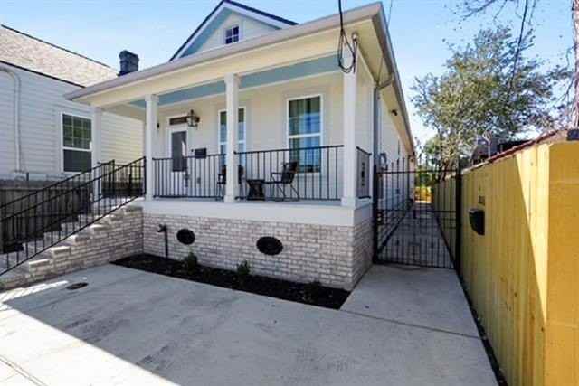 2024 Mandeville St - Photo 3 of 19