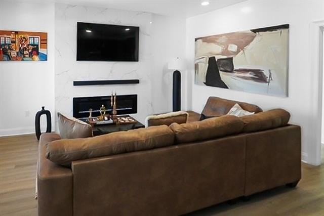 2024 Mandeville St - Photo 4 of 19