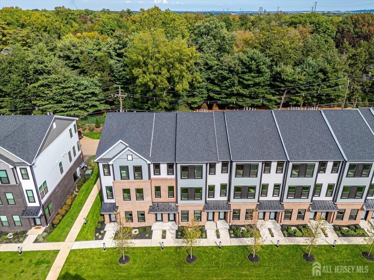 624 Sadie Cir - Photo 5 of 39