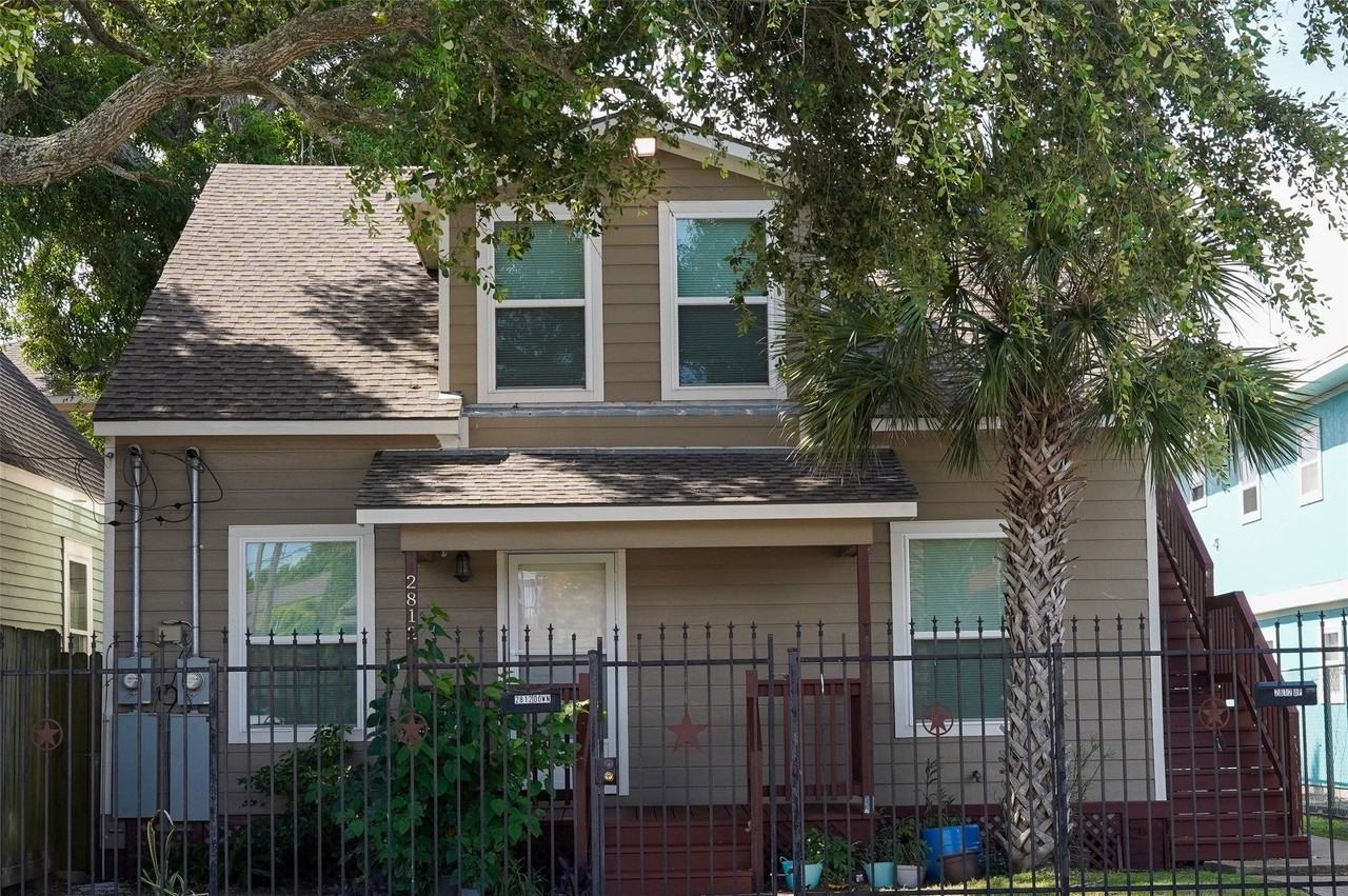 2812 Avenue M - Photo 2 of 13