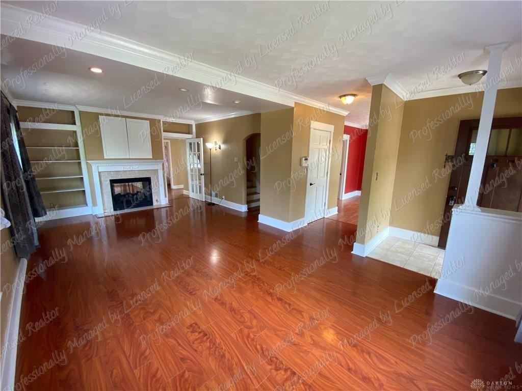 110 Dell Park Ave - Photo 5 of 38