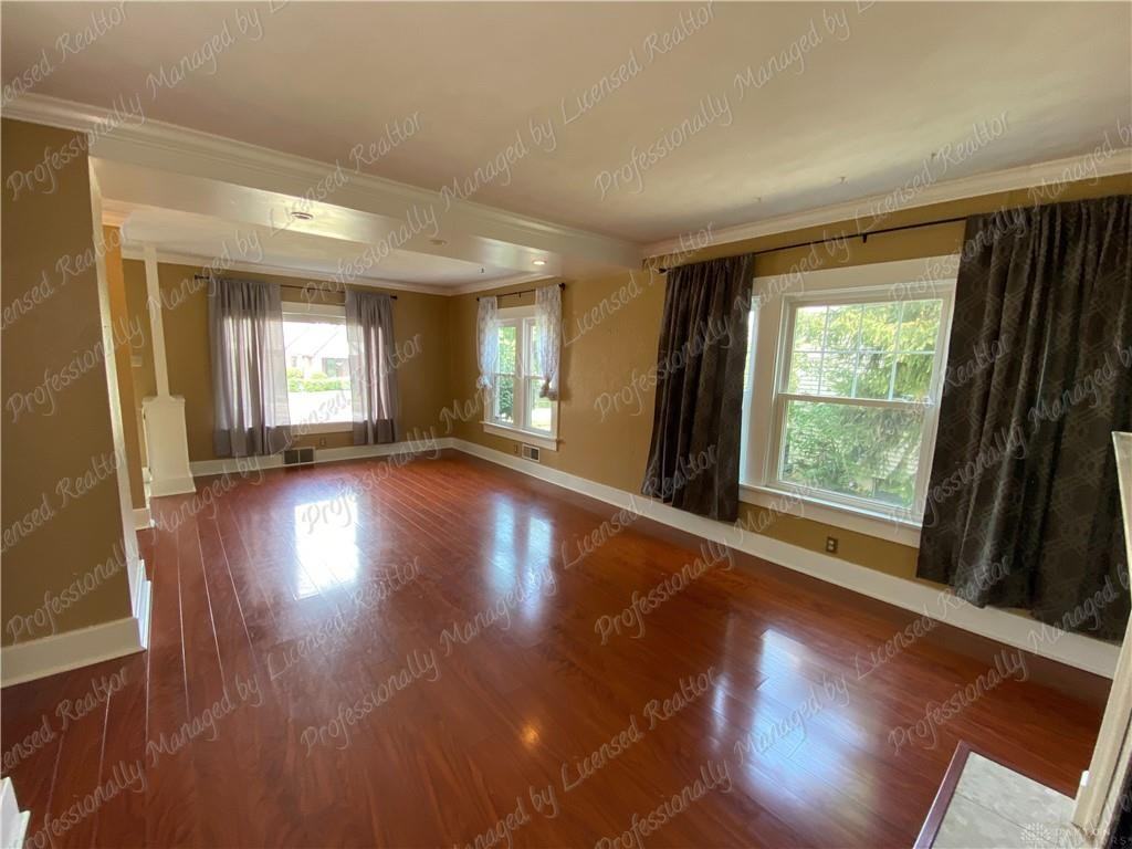 110 Dell Park Ave - Photo 6 of 38